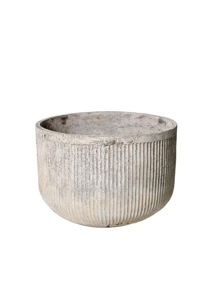 outdoor-pot-planter-balcony-garden-chardonnay-trove-collective-3