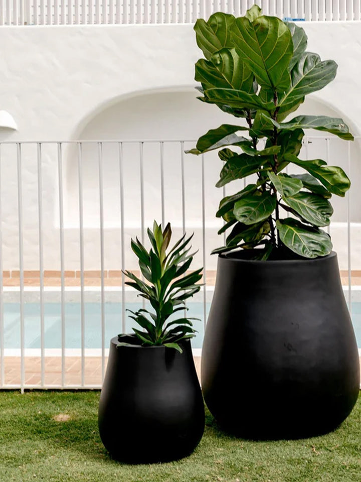 outdoor-pot-charcoal-black-curve-balcony-garden-alfresco-pool